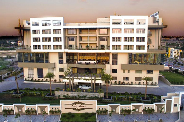 Clarks Inn Suite Gwalior ₹ 3,483. Gwalior Hotel Deals & Reviews - KAYAK